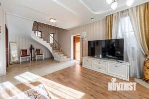 Дом 176м², 3-этажный, участок 4 сот.