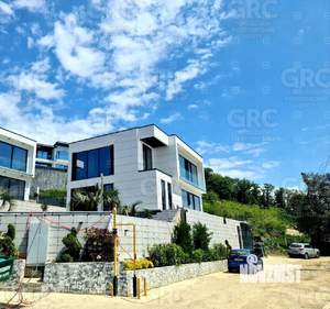 Дом 220м², 2-этажный, участок 5 сот.