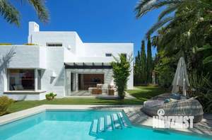 Дом 300м², 2-этажный, участок 8 сот.