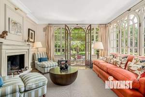 Дом 350м², 2-этажный, участок 10 сот.