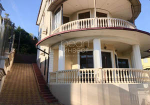 Дом 285м², 3-этажный, участок 6 сот.