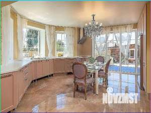 Дом 250м², 2-этажный, участок 10 сот.