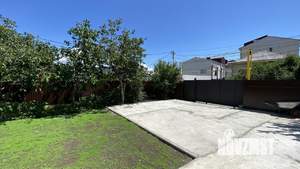 Дом 250м², 3-этажный, участок 6 сот.