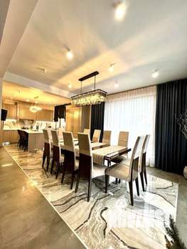 Дом 400м², 3-этажный, участок 9 сот.