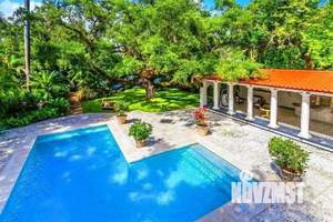 Дом 1500м², 2-этажный, участок 35 сот.