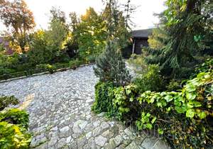 Дом 428м², 3-этажный, участок 21 сот.