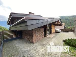 Дом 289м², 3-этажный, участок 6 сот.