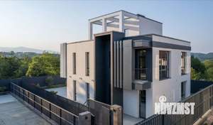 Дом 350м², 3-этажный, участок 5 сот.