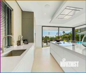 Дом 254м², 2-этажный, участок 10 сот.