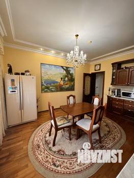 Дом 304м², 3-этажный, участок 8 сот.