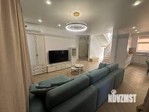Дом 210м², 2-этажный, участок 8 сот.