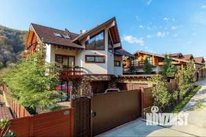 Дом 250м², 2-этажный, участок 6 сот.