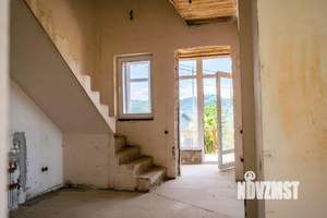 Дом 270м², 3-этажный, участок 4 сот.