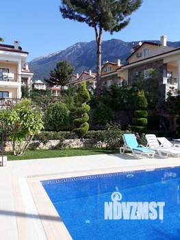 Дом 220м², 3-этажный, участок 6 сот.