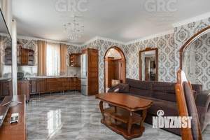 Дом 307м², 3-этажный, участок 8 сот.