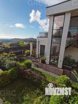 Коттедж 300м², 2-этажный, участок 5 сот.