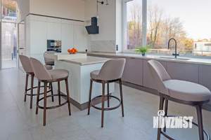 Коттедж 250м², 2-этажный, участок 20 сот.