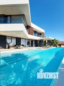 Дом 400м², 2-этажный, участок 8 сот.