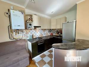 Дом 140м², 3-этажный, участок 6 сот.