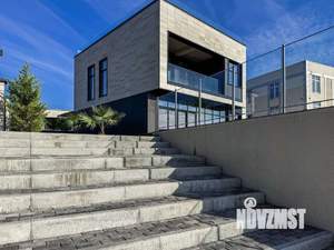 Дом 350м², 3-этажный, участок 10 сот.