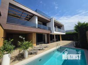 Дом 189м², 2-этажный, участок 8 сот.