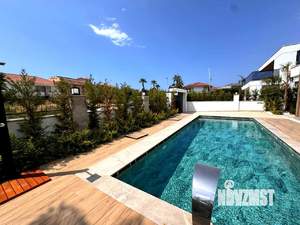 Коттедж 240м², 2-этажный, участок 7 сот.