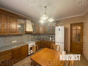 Дом 320м², 3-этажный, участок 5 сот.