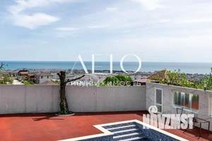 Дом 441м², 2-этажный, участок 12 сот.