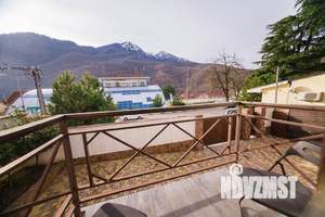 Дом 350м², 2-этажный, участок 6 сот.