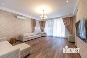 Дом 315м², 2-этажный, участок 5 сот.