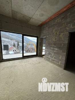 Дом 520м², 3-этажный, участок 10 сот.