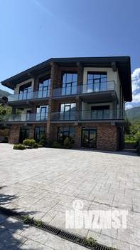 Дом 498м², 3-этажный, участок 8 сот.