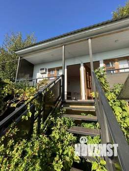 Дом 184м², 2-этажный, участок 6 сот.