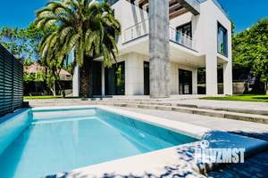 Коттедж 288м², 3-этажный, участок 8 сот.