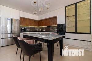 Дом 267м², 2-этажный, участок 6 сот.