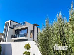 Дом 215м², 2-этажный, участок 4 сот.