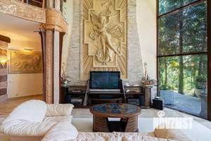 Дом 800м², 2-этажный, участок 30 сот.