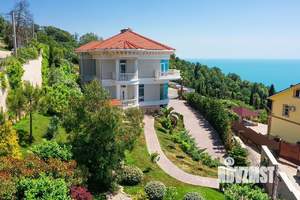 Дом 400м², 3-этажный, участок 21 сот.