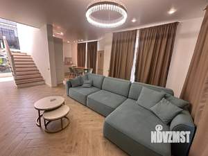 Дом 210м², 2-этажный, участок 8 сот.
