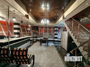 Дом 292м², 3-этажный, участок 4 сот.