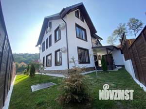 Дом 230м², 3-этажный, участок 13 сот.