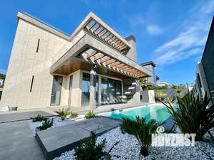 Дом 296м², 2-этажный, участок 6 сот.