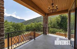 Коттедж 300м², 2-этажный, участок 6 сот.