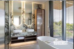 Дом 280м², 2-этажный, участок 6 сот.