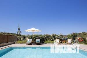 Дом 136м², 2-этажный, участок 10 сот.