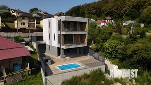 Дом 238м², 3-этажный, участок 4 сот.