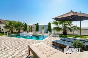 Дом 259м², 3-этажный, участок 4 сот.