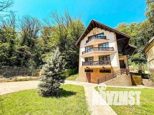 Дом 235м², 3-этажный, участок 7 сот.