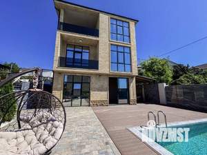 Дом 238м², 3-этажный, участок 6 сот.