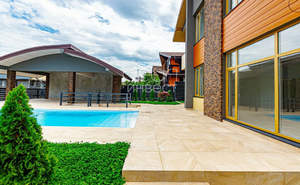 Дом 180м², 2-этажный, участок 5 сот.